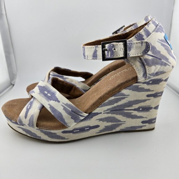 TOMS Blue Ikat Wedge Sandals | Size 8.5 | Strappy High Heels - Picture 5 of 10